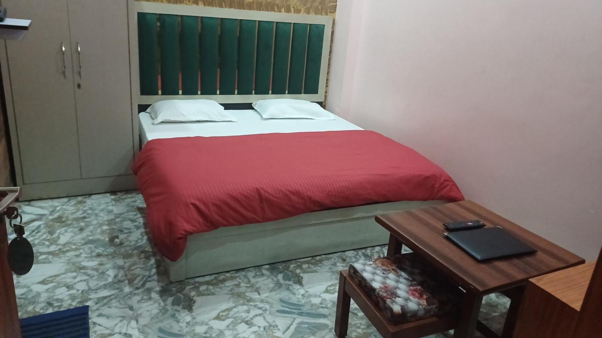 Paradise Home Stay Rāni Pokhri Екстериор снимка