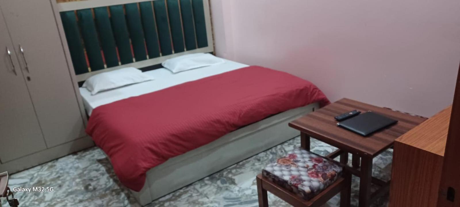 Paradise Home Stay Rāni Pokhri Екстериор снимка